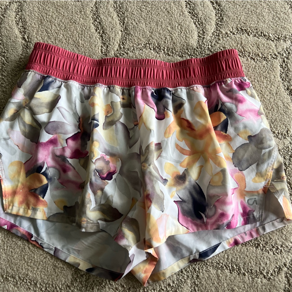 Womens running shorts sz M GapFit